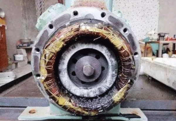 高效節(jié)能電機(jī)廠家分享電機(jī)冒煙的原因。